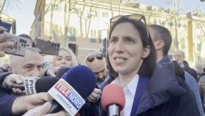 Giornata genovese per la segretaria del Pd Elly Schlein