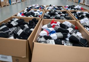 Ventimiglia: sequestrate 58.000 paia di calze contraffatte