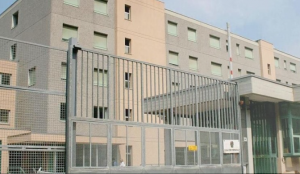 Sanremo: detenuto voleva trasferimento e appicca incendio in cella. Salvato dagli agenti