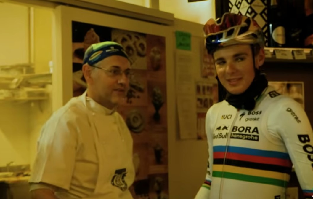 Ciclismo, Finn iridato U23 star del web: l'ex pro Marangoni gli dedica un video, dalle salite del Levante genovese alla pasticceria delle soste