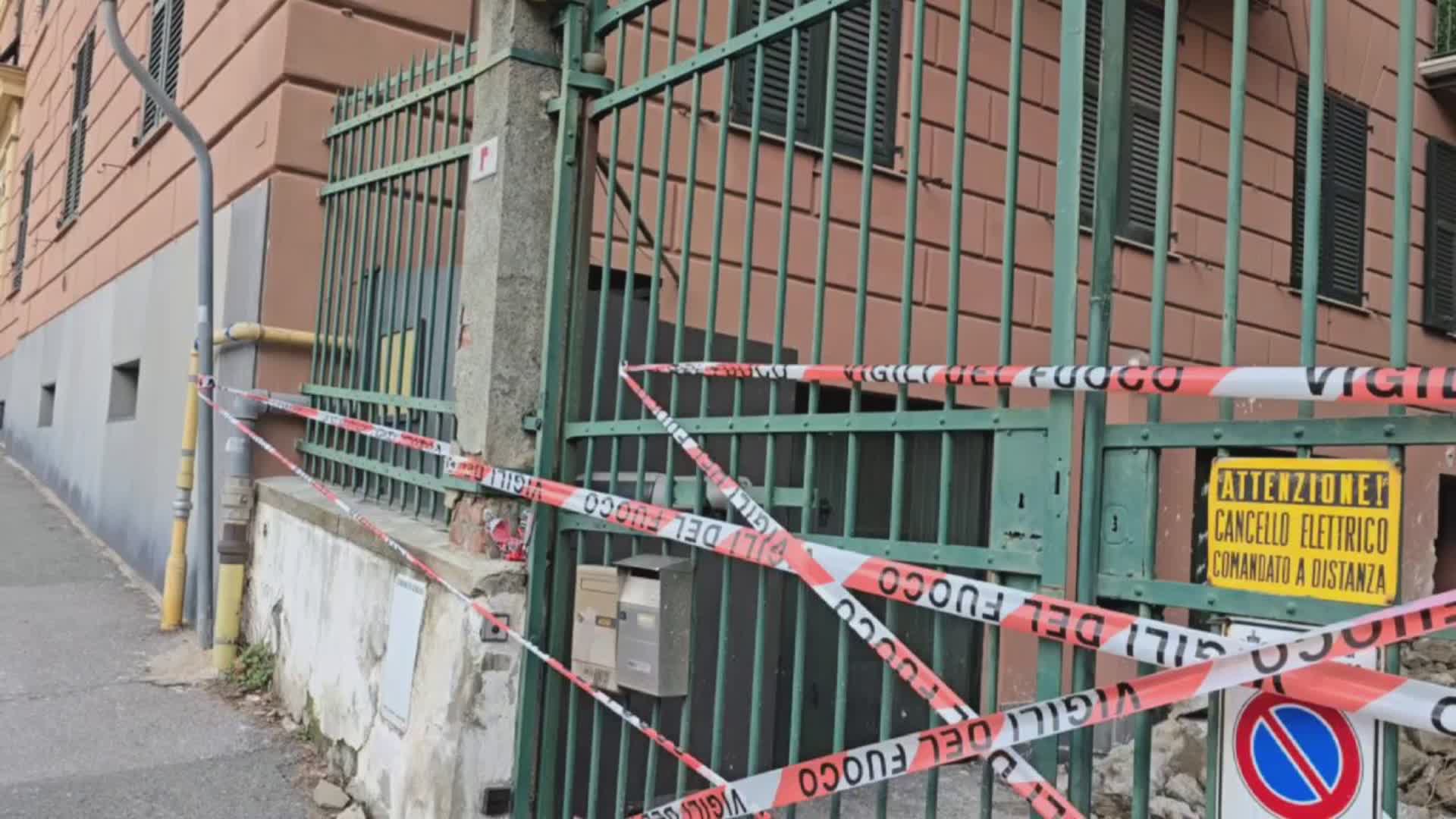 Genova, frana via Caffaro: situazione sotto controllo, al via le operazioni di rimozione dei detriti