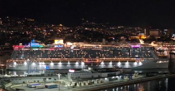 Costa Toscana salpa da Genova: inizia l’avventura verso Sanremo 2026