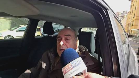 Genova, viaggio tra i residenti di via Napoli: "Qui da 80 anni, speriamo di non finire di sotto...Solidarietà agli sfollati"