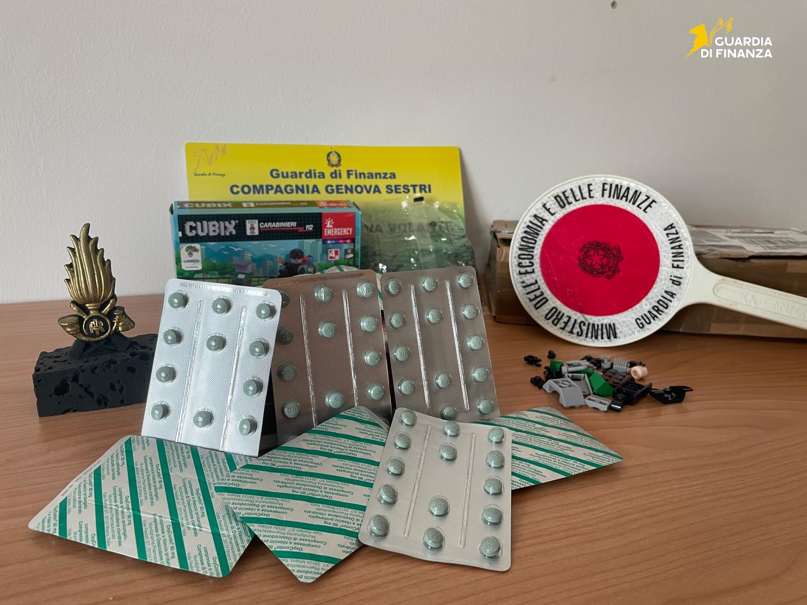 Genova, scoperto traffico di oppioidi verso gli Usa