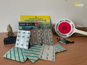 Genova, scoperto traffico di oppioidi verso gli Usa