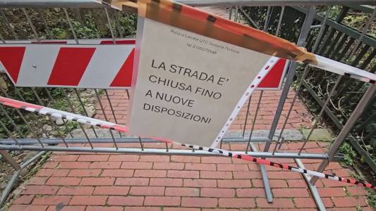 Genova, via Sapri parzialmente chiusa per muraglione danneggiato: "Rispettare i divieti"