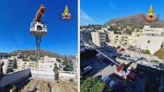 Genova: donna colta da malore in casa, interviene l'autoscala dei vigili del fuoco per il trasporto all'ospedale