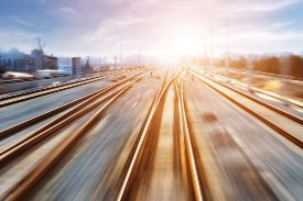 SNCF collabora con la start-up svizzera Sun-Ways per sperimentare la solarizzazione tra i binari