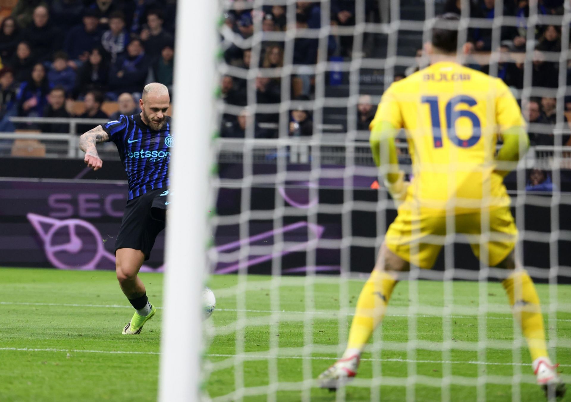 Le pagelle di Inter - Genoa: Bijlow limita i danni, Malinovskyi non entra in partita. Sofferenza sulle fasce