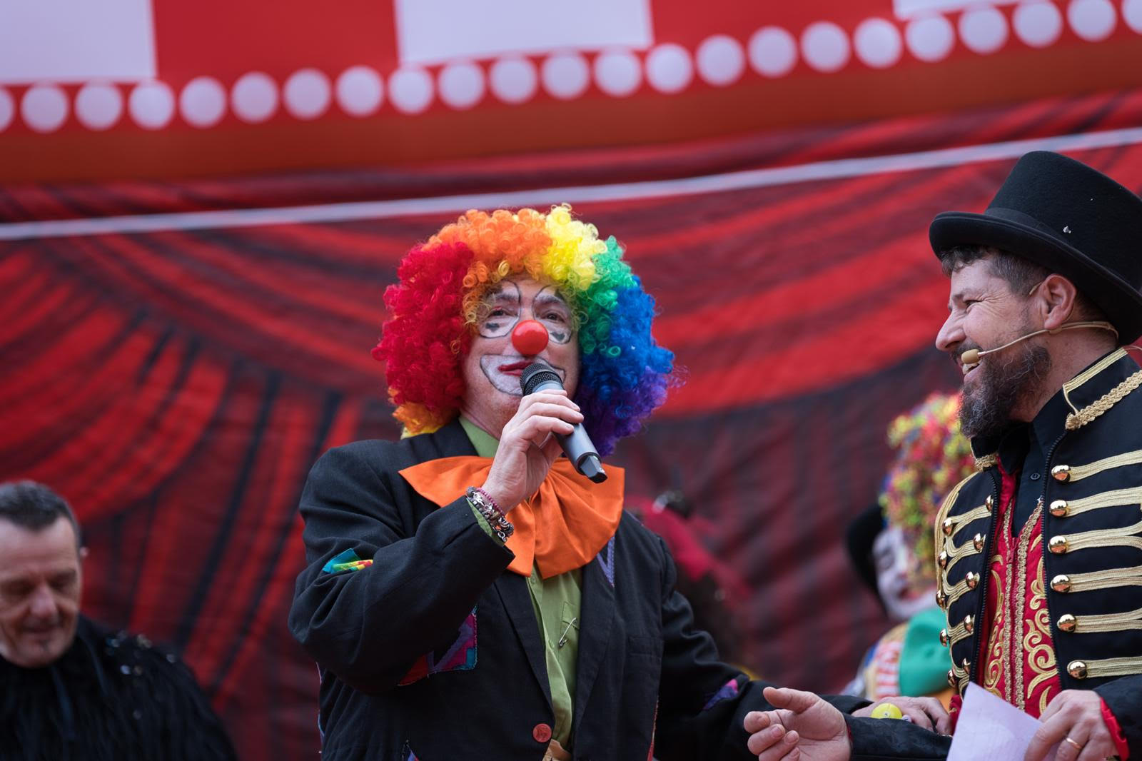 Campomorone: il sindaco Giancarlo Campora diventa clown, successo per il Carnevale di Valverde 