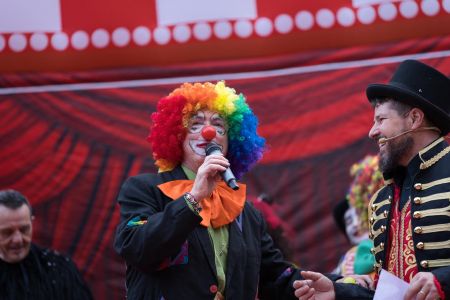 Campomorone: il sindaco Giancarlo Campora diventa clown, successo per il Carnevale di Valverde 