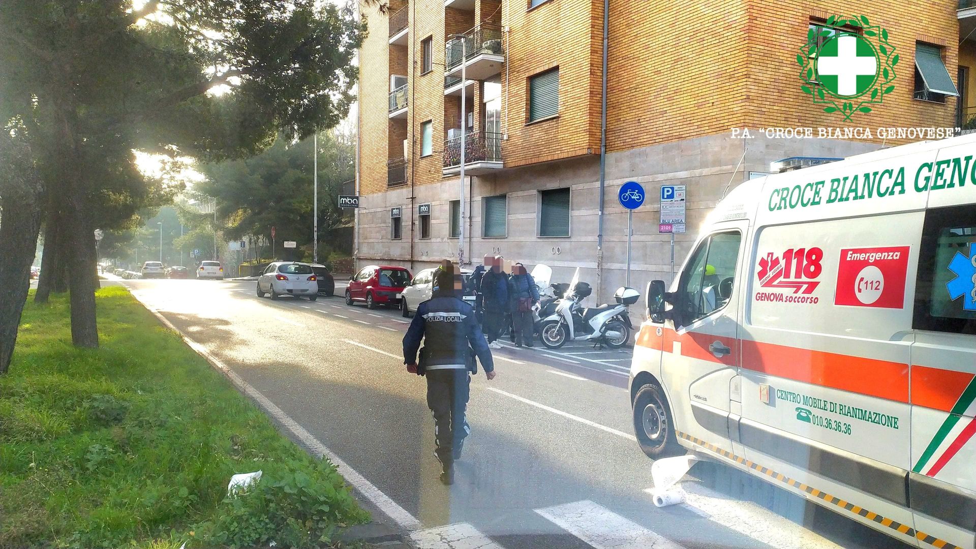 Genova, donna investita da scooterista in piazza Leonardo Da Vinci: ricoverata in codice rosso