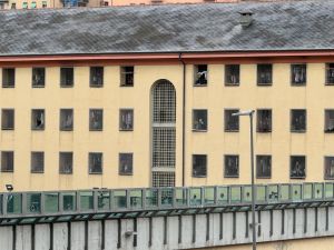 Genova Marassi, proteste nel carcere e tentato suicidio nel reparto di alta sicurezza