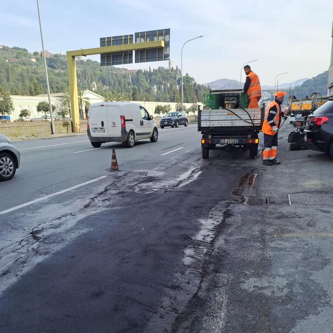 Genova, primi interventi su Lungobisagno Istria per contrastare i troppi incidenti stradali