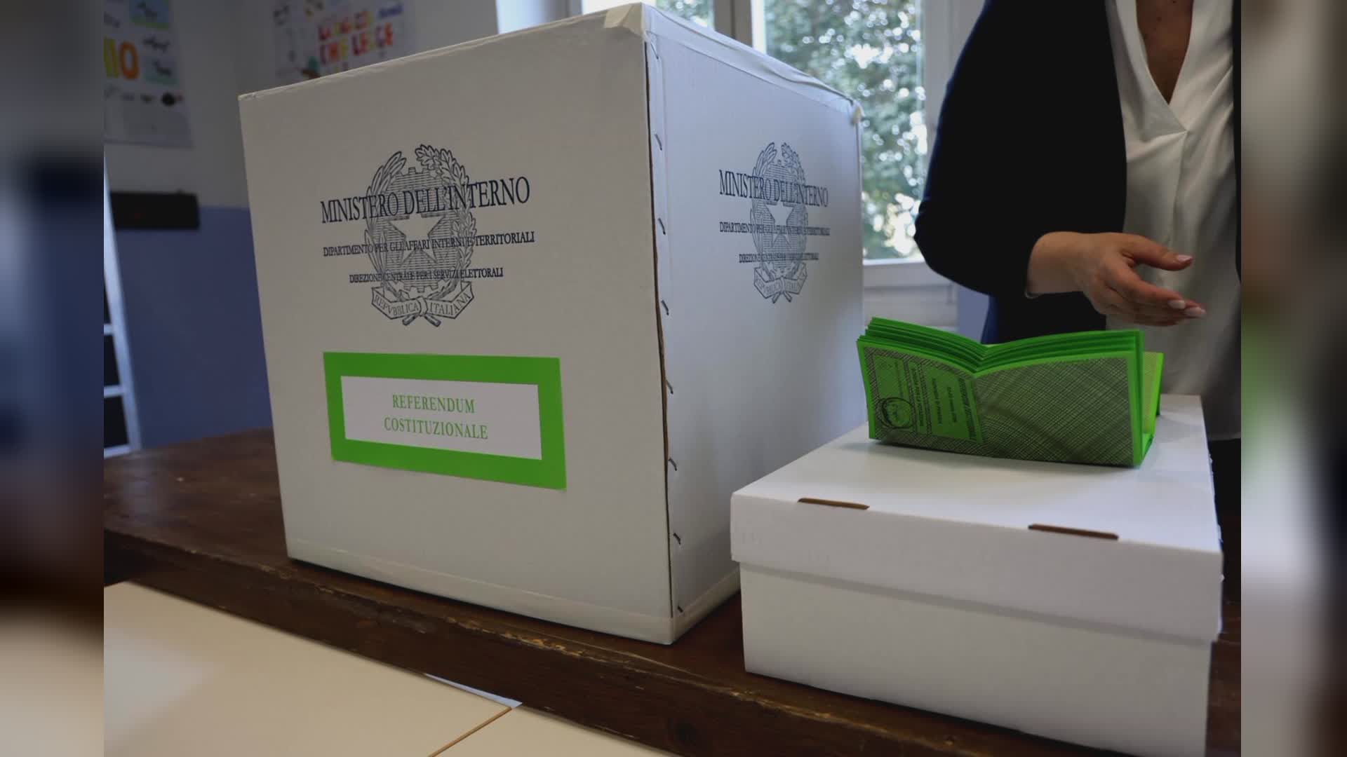 Referendum giustizia: urne aperte fino alle 23 e lunedì 7-15, alle 12 in Liguria affluenza al 17,58