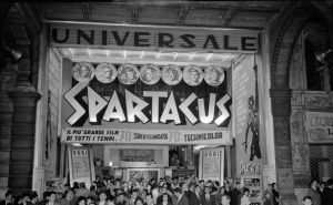 Genova, i manifesti del cinema d’epoca in esposizione ai Voltini Lab del Centro Civico di via Buranello