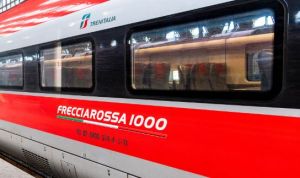 Trenitalia rinnova la flotta Frecciarossa: firmato nuovo contratto con Hitachi Rail