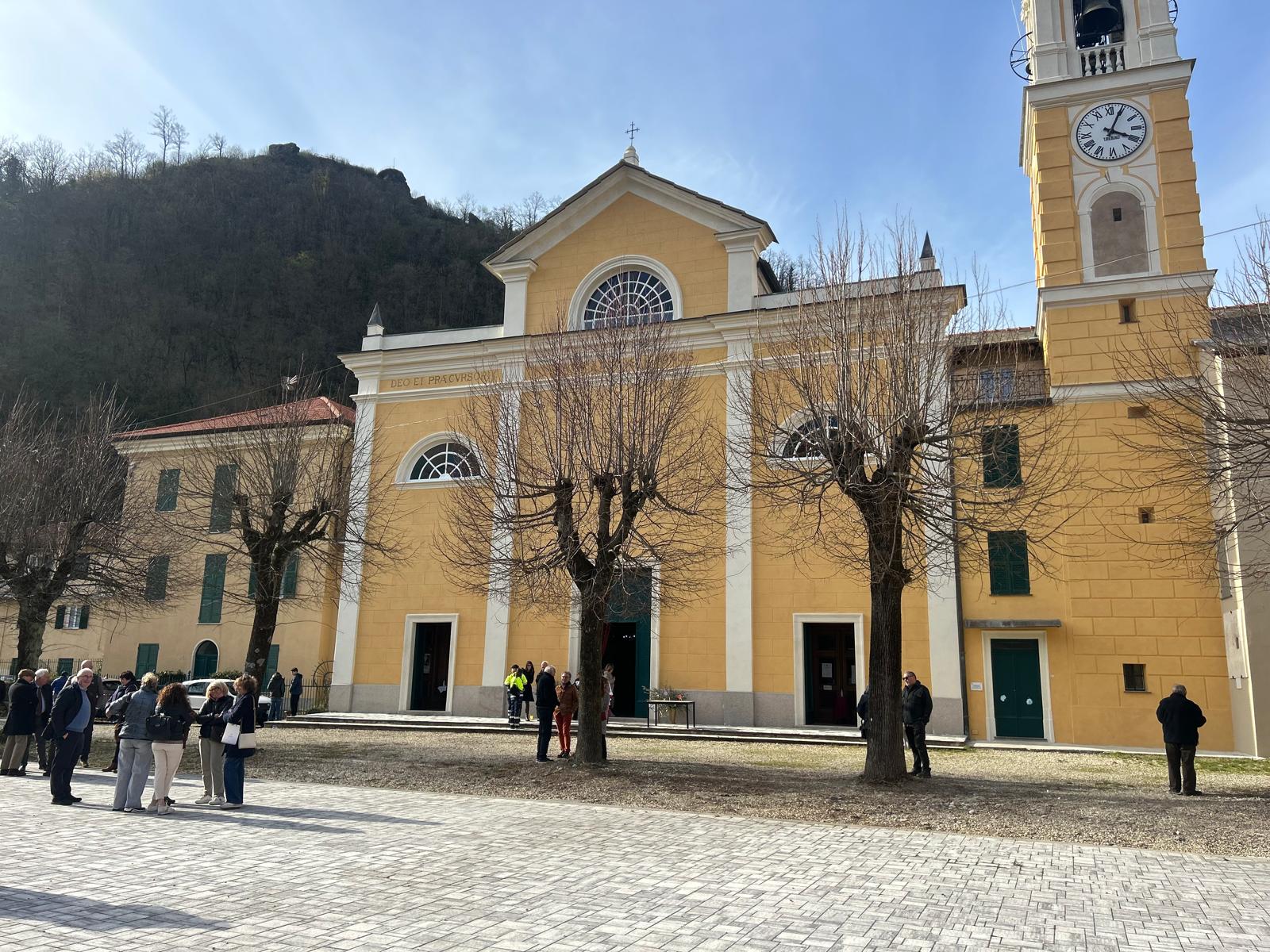 Montoggio: inaugurazione facciata e tetto chiesa con fondi di Curia, Comune e Mit