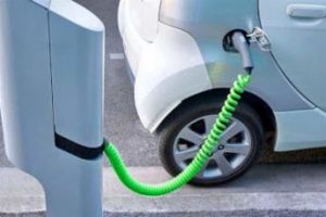Auto elettriche ed energie rinnovabili: in Europa la transizione è già realtà
