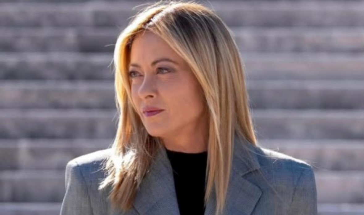 Presidente Meloni nel Golfo: energia, sicurezza e stretto di Hormuz al centro della missione