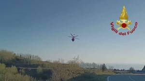 Torriglia e monte Fasce, elicottero dei VVF in azione per prestare soccorsi