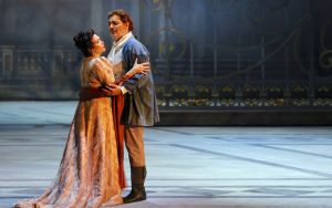 Teatro Carlo Felice, applausi per la Tosca: debutto emozionante con ovazioni e sostituzione last minute