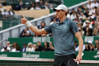 Montecarlo, Sinner in trionfo: Alcaraz battuto 7/6 6/3, Jannik torna numero 1 del mondo
