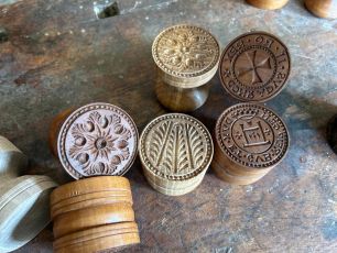 Benvenuti in Liguria a Varese Ligure tra biologico, storie di cestaie e gli stampi dei corzetti...