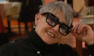 “Un anno a Londra”, il cinema sostenibile di Flaminia Graziadei: moda etica, treni e materiali riciclati