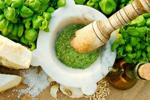 Ancona, Green Food Week: in mensa alla primaria Marinelli arrivano “pesto di Shrek” e "polpette Minions"