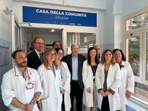 Genova, il presidente Bucci visita la casa della comunità Celesia: “Luoghi fondamentali per la salute dei liguri”