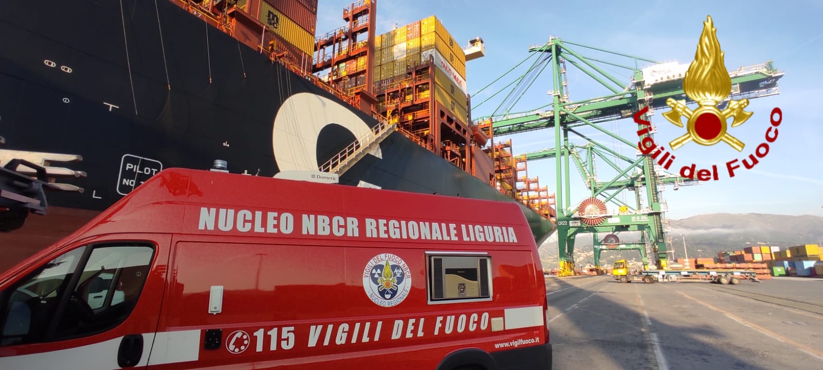 Porto di Pra': perdita di sostanza da container, scattano misure sicurezza