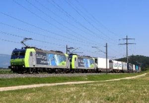 CargoBeamer estende il collegamento ferroviario Liegi–Parma: più efficienza per la logistica europea