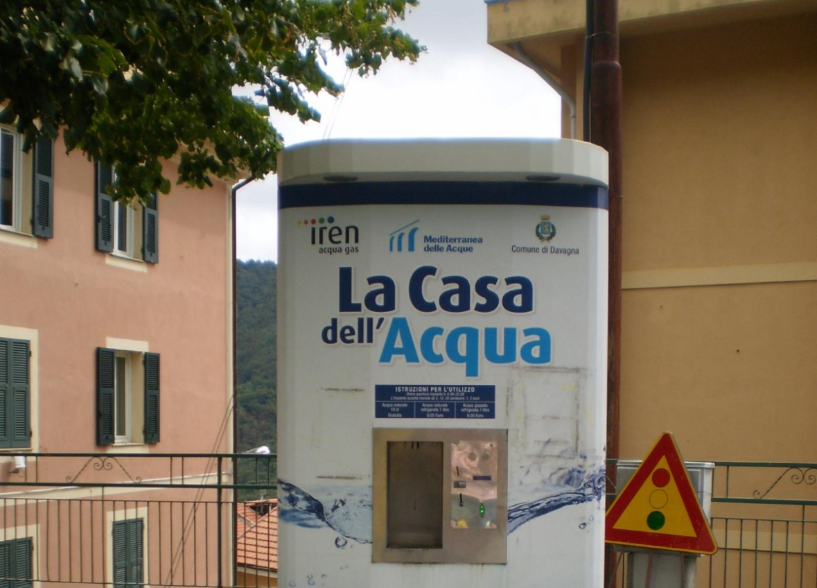 Genova punta sull’acqua pubblica: approvate all’unanimità le casette dell’acqua in tutta la città