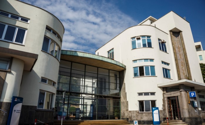 Tragedia Catanzaro, la bimba sopravvissuta sarà trasferita nella notte al Gaslini con un volo militare