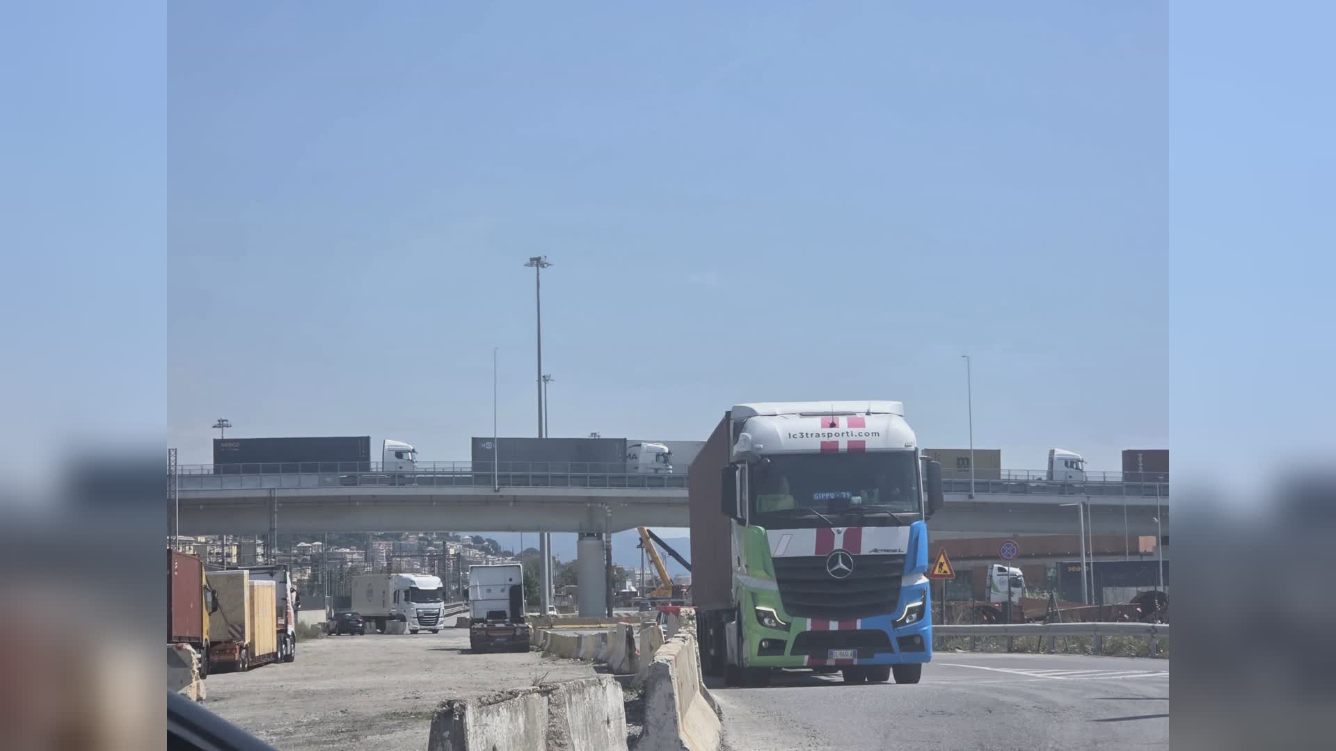 Assemblea al terminal VTE, blocco del traffico sino al casello di Genova Pra'