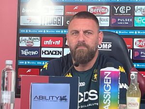 De Rossi pronto alla sfida con l’Atalanta: “Non vogliamo svaccare nel finale anche se salvi”. 