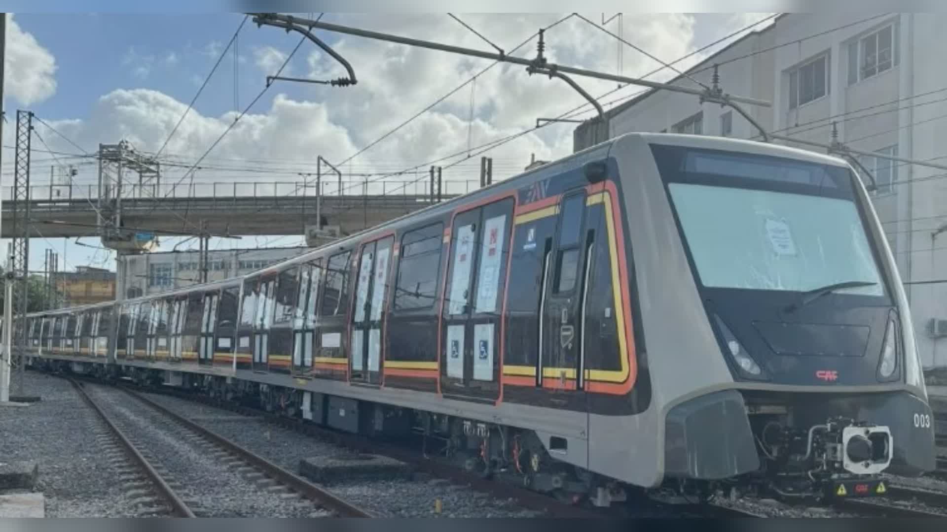 Linea 10 Afragola-Napoli, firmato il contratto per il secondo lotto degli impianti e dei treni