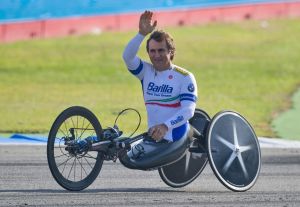 Addio ad Alex Zanardi, atleta dell'impossibile con un forte legame con Genova