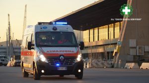 Genova, 19enne ferito al volto con una bottiglia rotta: indagini in corso