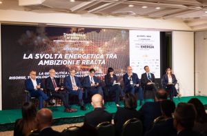 3° Forum Energia, aperti i lavori: istituzioni e imprese a confronto sulla “Transizione al bivio”