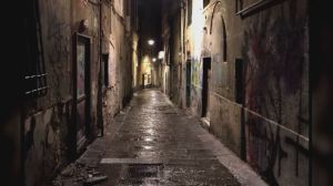 Genova, giovane accoltellato nel centro storico: è in gravissime condizioni