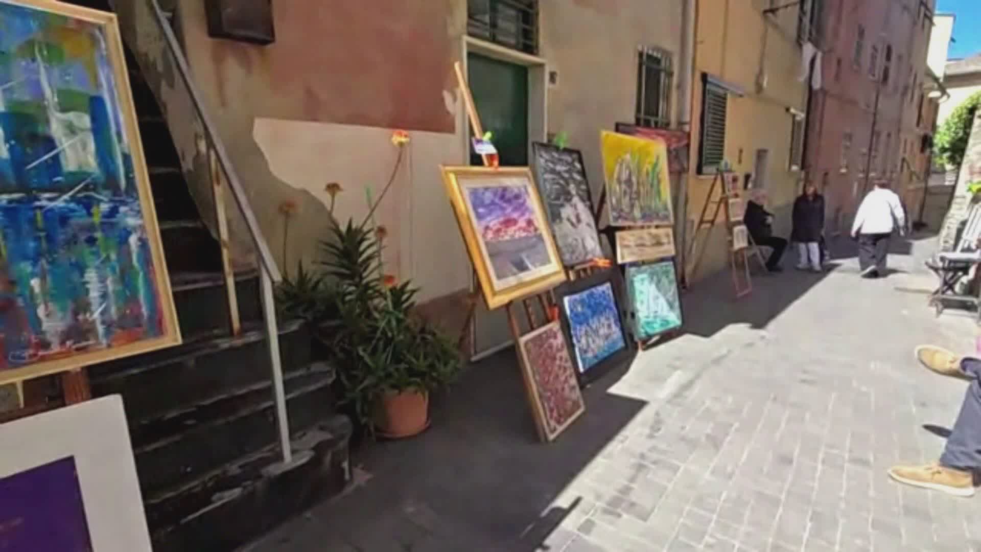A Pra’ l’arte invade i vicoli e trasforma vico Bignone in una galleria a cielo aperto