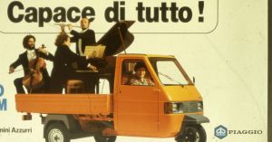 Fermato in Ape Piaggio in autostrada: "Ingannato dal navigatore"