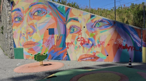 Vandalizzato il murale del Ponte Morandi, l’associazione: “Gesto inaccettabile, si manca di rispetto alla memoria delle vittime e agli sfollati”