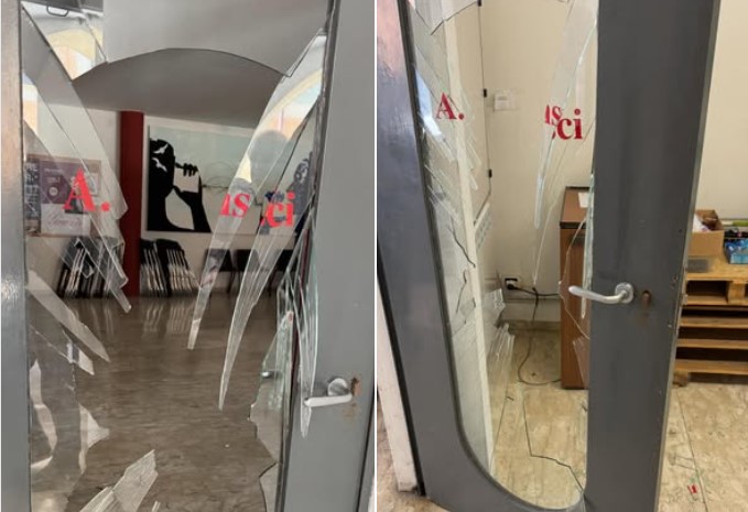 Chiavari, atto vandalico contro la sede del Pd: solidarietà da dirigenti e parlamentari dem