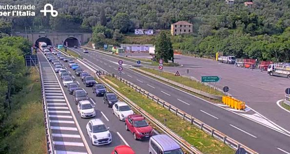 Incidente sulla A12, sei chilometri di coda tra Genova Est e Recco