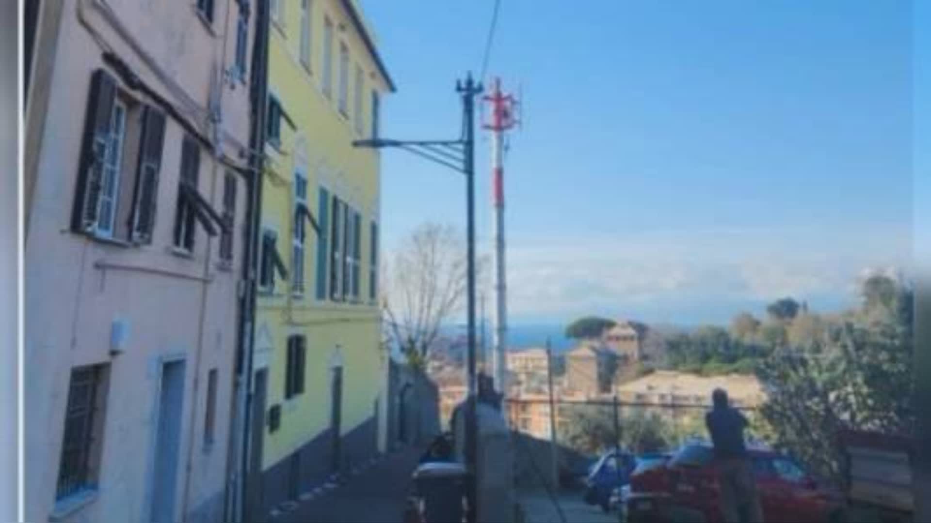 Genova, installazione antenne 5G: tutela per scuole, ospedali, parchi pubblici e case di riposo