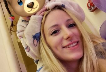 Italiana 'prigioniera' in Egitto, disperato appello: "83 euro e mio marito sarà scarcerato, la mia vita vale così poco?"
