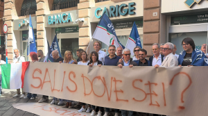 Genova, il flash mob di Fratelli d'Italia nel centro storico: "Salis dove sei?" e "+ sicurezza x Genova"